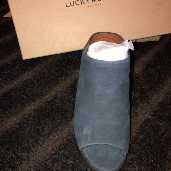 Heels - Picture 2 of 5